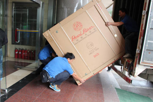 勃利钢琴贵重工艺品无忧运
